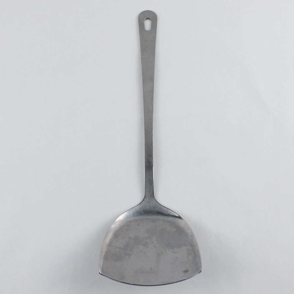 18/0 Stainless Steel Wok Spatula W/ Long Handle Made in China Used Condition