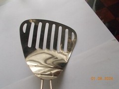 Lightly Used Fryer Scoop, 8 Slot, 10″, Scoop #1, Marked China-N