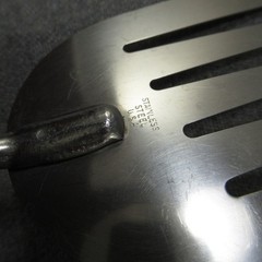 Unbranded Stainless Steel Slotted Spatula Turner Wood Handle Short USA 11″