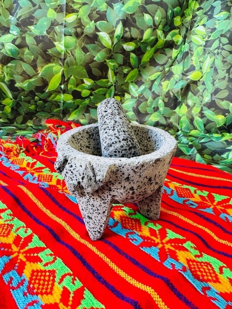 Molcajete Stone 4in With A Pigs Face Shape
