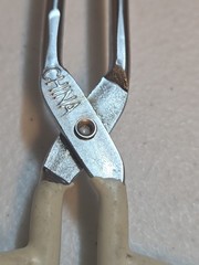 ECKO China Straight Tongs; White Grip; 12″
