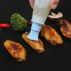 Silicone Heat-Resistant Food Grade Kitchen Baking Oil Dispenser with Small Brush