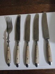 EATING UTENSILS WITH WOODEN INLAY-MADE IN CHINA-ONE FORK-4 KNIVES