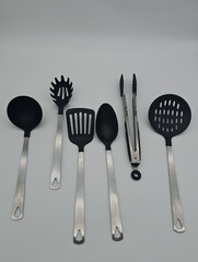 Matching Mixed Lot of 6 Unbranded Kitchen Utensil Supplies Stainless Black Handl