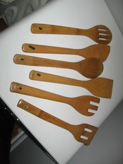 set of 6 made in China wood wooden bamboo ? kitchen utensils