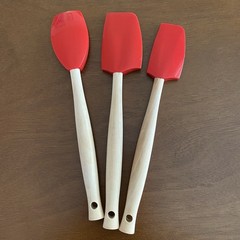Le Creuset Craft Series Cerise Silicone Spatula Set of 3 Wood Handle Red USED