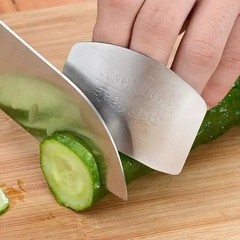 1pc Stainless Steel Finger Guard – Safe & Reusable Kitchen Cutting Tool – NEW