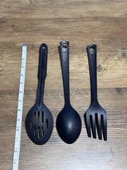 silicone cooking utensils kitchen set (2) IKEA (1) Unbranded