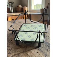 TEMP-TATIONS by Tara Trellis 1.0qt Cassarole Dish with lid, trivet, and Rack