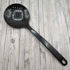 Vintage Ultratemp Black Round Slotted Holes Serving Spoon 2118 Robinson Knife