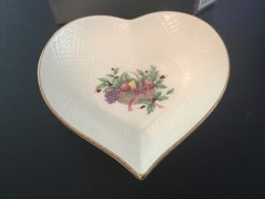 Mikasa Ivory Bone China Heart Shaped Dish “Christmas Spirit Tender Heart”