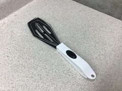 Vintage Unbranded Heavy Duty Locking Handle Whisk Spatula Tongs Kitchen Utensil
