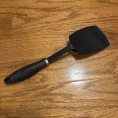 Unbranded Spatula 12.5” Black 4” Wide Used