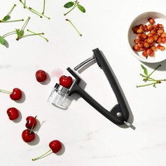 OXO Good Grips Cherry And Olive Pitter (Pit Remover) – Black – Dishwasher Safe