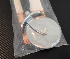 KitchenAid Classic Pizza Wheel w/Sharp Blade For Cutting Through Crusts Black