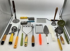Lot Of 17 Wood Plastic Lucite Farmhouse Kitchen Utensils Masher Spatula Vintage