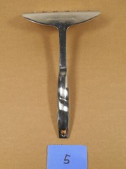Endurance 18/10 China Jumbo Fish Spatula with Fish Design B5