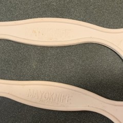Mayoknife Pat Pending Reusable White Plastic Mayo Spreader Knives, Set of 2