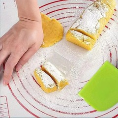 1pc Plastic Cake Cream Spatula, Dough Knife, Butter Scraper With Plain Smooth Ed