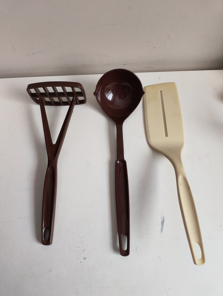 Foley Brown Masher White Spatula Ekco Soup Ladle Vintage Nylon Plastic Lot Of 3