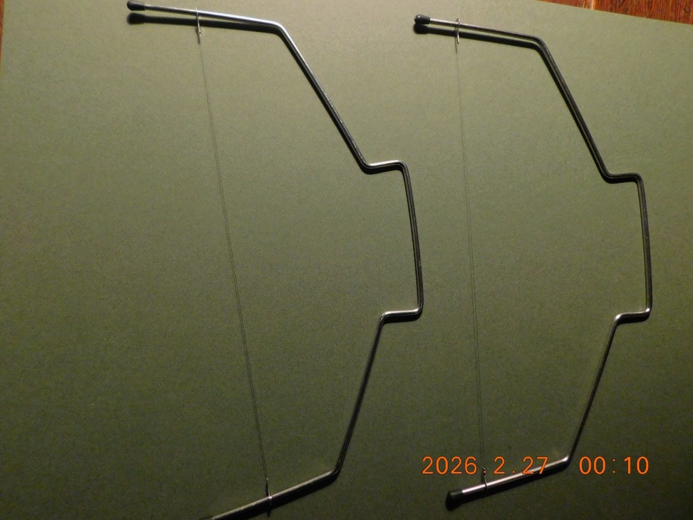 Set of 2 metal and wire adjustable cake layer slicers (unbranded)