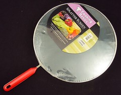 Spatter Screen / Grease Guard ~ Fine Mesh Metal Screen w/Handle ~ Fits Most Pans