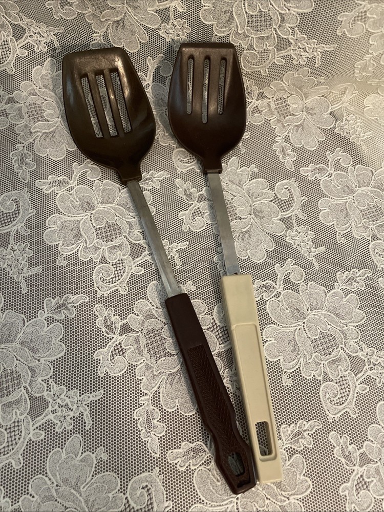 2 Vintage Ekco-Like Unbranded Nylon Slotted Spoons Serving Cooking 11.5” Brown