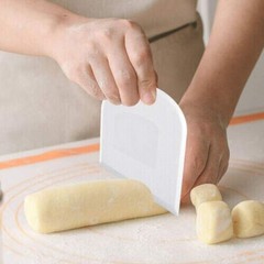 Dough Cutter Dual Sided Flexible Plastic Bowl Scraper for Bread Pizza Pastry