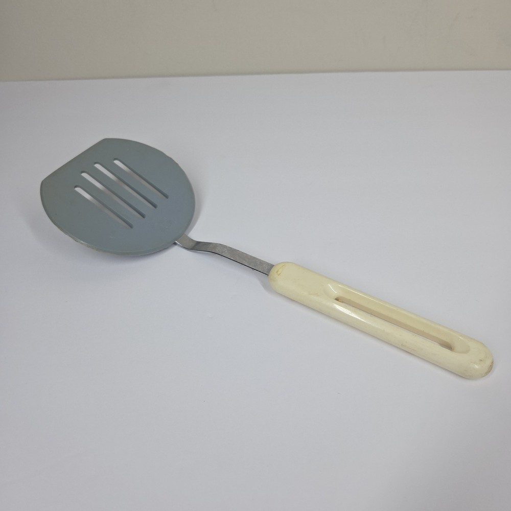 Vtg Bonny Nylon Round Wide Slotted Spatula Turner Flipper Blue Plastic