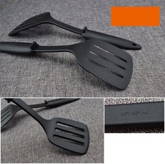11.61-Inch Heat-Resistant Non-Stick Turner with Comfortable Handle for Home Use