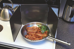 Splatter Screen Nonstick 10 Inch 3 Panel Guard Cooking Frying Kitchen Wall