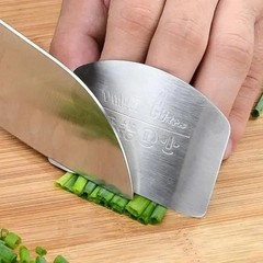 1pc Stainless Steel Finger Guard – Safe & Reusable Kitchen Cutting Tool – NEW