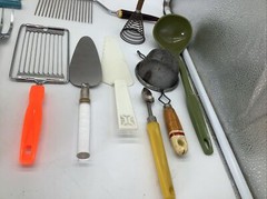 Lot Of 17 Wood Plastic Lucite Farmhouse Kitchen Utensils Masher Spatula Vintage