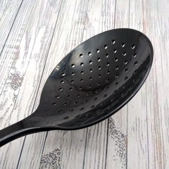 Vintage Ultratemp Black Round Slotted Holes Serving Spoon 2118 Robinson Knife