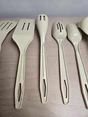 7 pc VTG King Kraft Nylon Plastic Kitchen Utensils Cooking Spoons Tan Lot USA