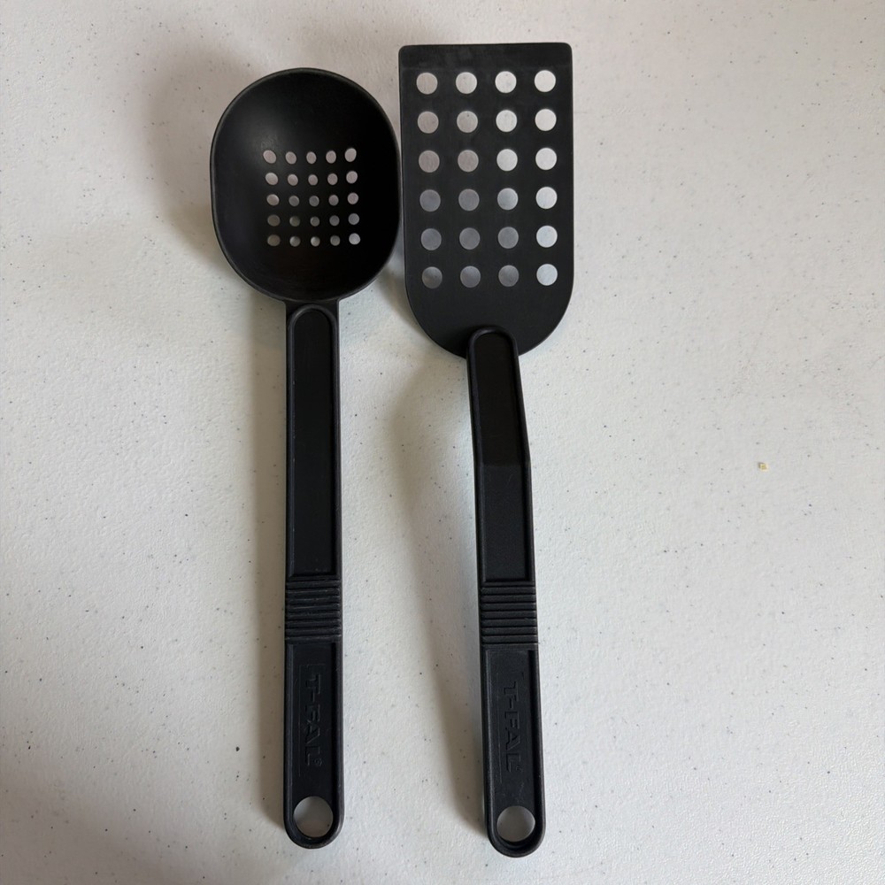 T-fal Black Nylon Spatula Circle Holes Lightweight Plastic Flipper Utensil 2