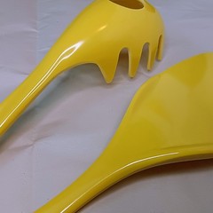 Melamine Kitchen Spatula Pasta Spoon Sunshine Yellow Utensil Unbranded ~Vintage~
