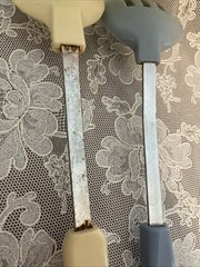 2 Vintage Ekco-Like Unbranded Nylon Slotted Spoon Serving Cooking 11.5” Blue Whi