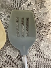 2 Vintage Ekco-Like Unbranded Nylon Slotted Spoon Serving Cooking 11.5” Blue Whi