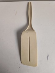 Foley Brown Masher White Spatula Ekco Soup Ladle Vintage Nylon Plastic Lot Of 3