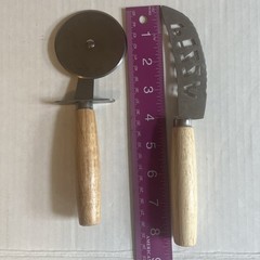 Curved Pizza Knife And Round Pizza Cutter Set Of 2 Stainless Steel Wood Handles