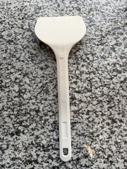 Rubbermaid 1972 WIDE Spatula Turner Flipper White Hard Plastic w/ Lines VHTF