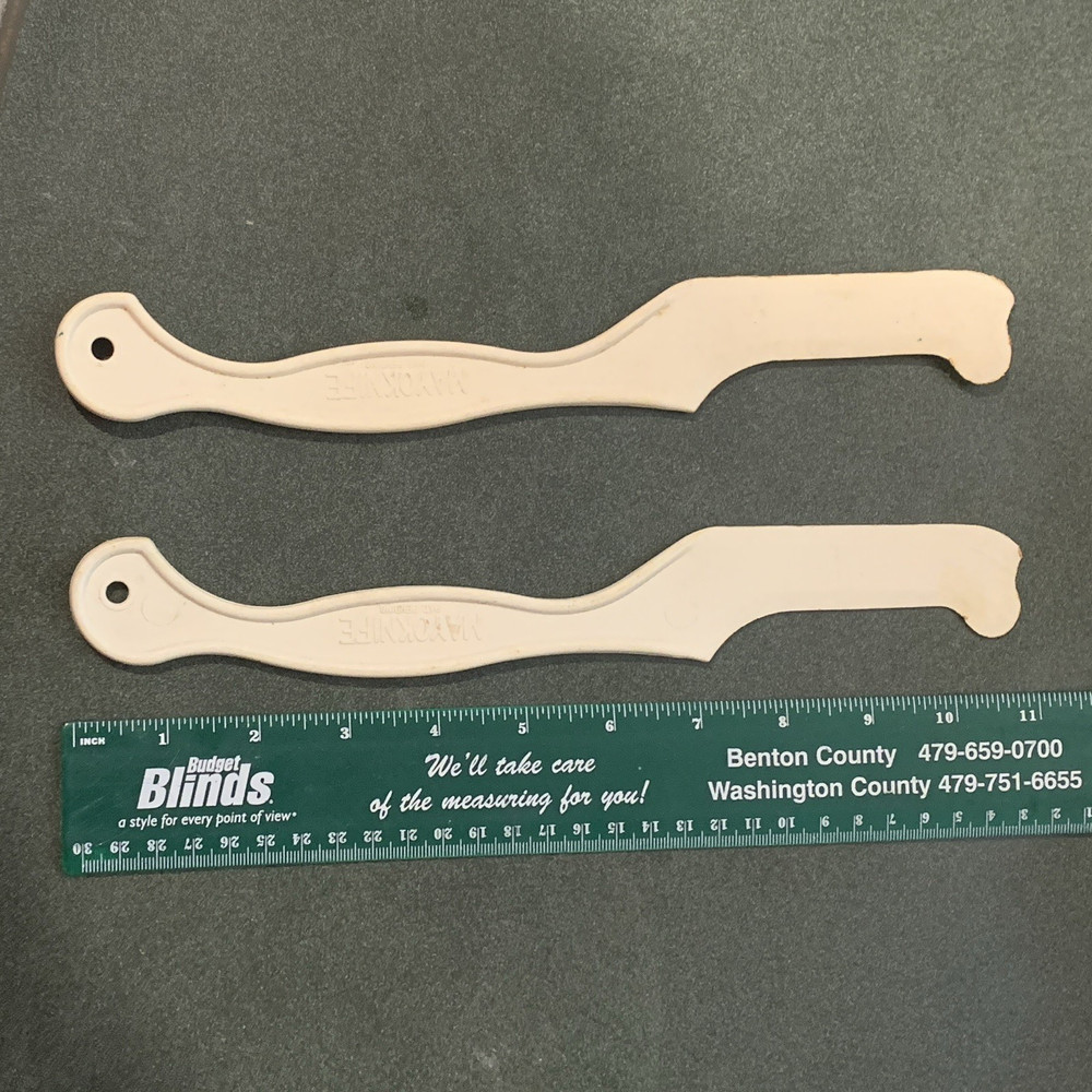 Mayoknife Pat Pending Reusable White Plastic Mayo Spreader Knives, Set of 2