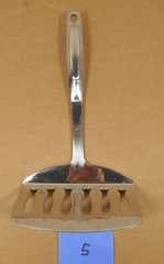 Endurance 18/10 China Jumbo Fish Spatula with Fish Design B5