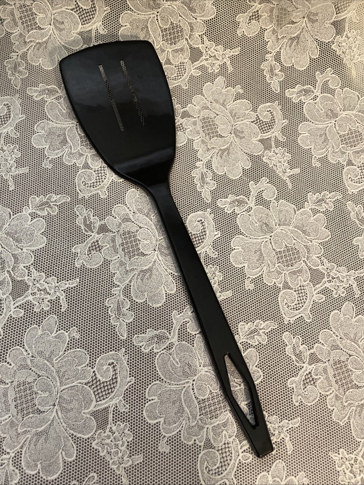 Vintage Unbranded Tailormade-style 2 Slot Spatula Turner Flipper Nylon Plastic