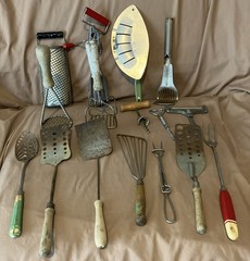 Lot Of 16 VINTAGE Kitchen Tools-Mashers Spatulas Hand Mixer Pot Strainer Etc