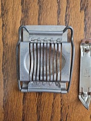 Used Stainless Steel China Set Of 4 Kitchen Utensils