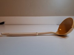 Ekco Vintage Beige plastic kitchen ladle, made in USA dishwasher safe