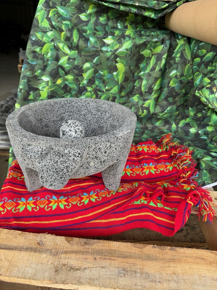 Molcajete Stone 10in With A Pigs Face Shape