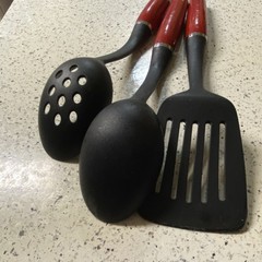 The Pioneer Woman Red Plastic Handle 3-Piece Cooking Utensil Set Spoon Spatula